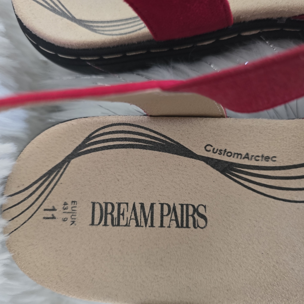 Dream Pairs Red Rhinestone Sandals - Picture 4 of 8